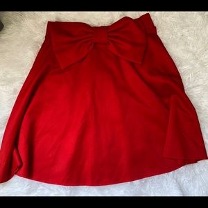 Red bow skirt
